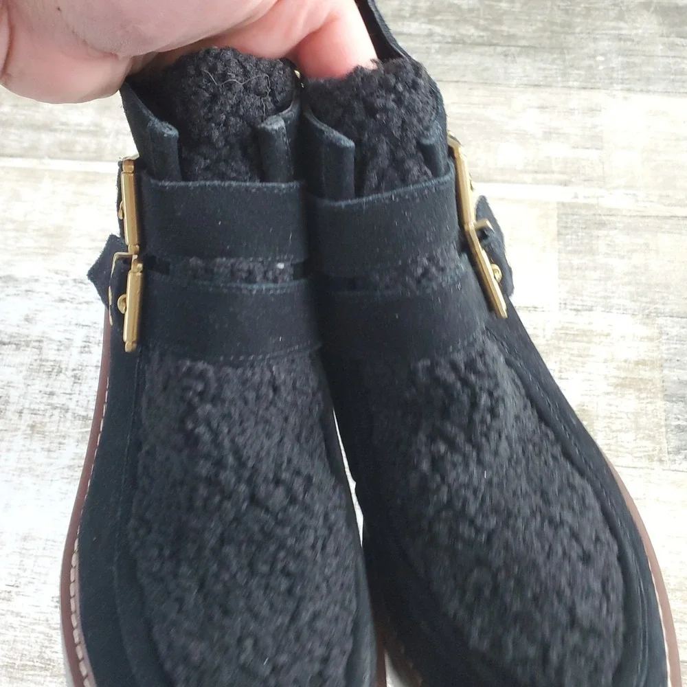 Vince‎ Camuto Destonny Cozy Womens Booties Sz 7 M Black Suede Buckle Block Heel